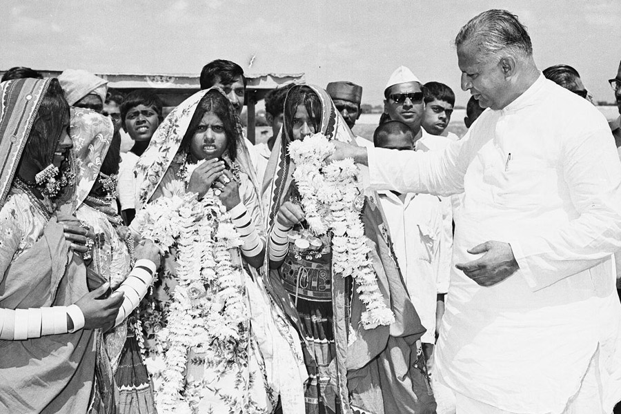 ಸಮಸ್ಯೆ ಪರಿಹರಿಸಲಿಕ್ಕೇ ಹುಟ್ಟಿದ ಪುಣ್ಯಾತ್ಮ ಅರಸು